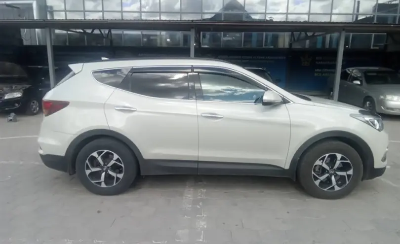 Hyundai Santa Fe 2015 года за 9 500 000 тг. в Караганда фото 4