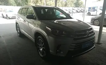 Toyota Highlander 2018 года за 22 000 000 тг. в Алматы фото 3
