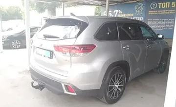 Toyota Highlander 2018 года за 22 000 000 тг. в Алматы