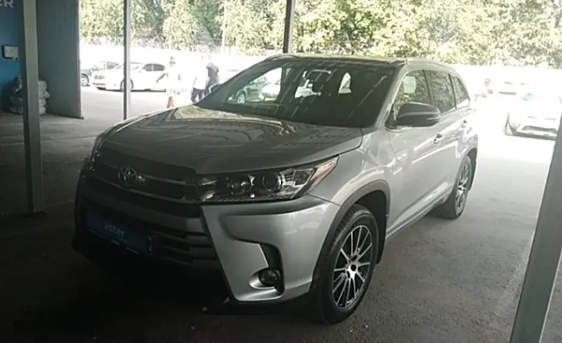 Toyota Highlander 2018 года за 22 000 000 тг. в Алматы
