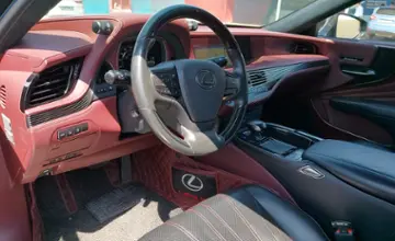 Lexus LS 2018 года за 32 000 000 тг. в Шымкент фото 5