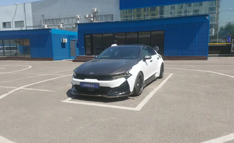 Kia K5 2021 года за 14 500 000 тг. в Алматы