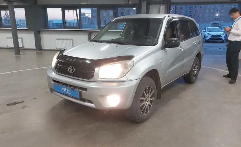 Toyota RAV4 2003 года за 5 500 000 тг. в Астана