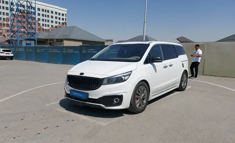 Kia Carnival 2017 года за 14 000 000 тг. в Шымкент
