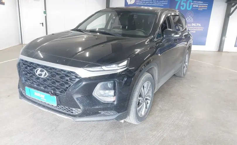 Hyundai Santa Fe 2019 года за 12 600 000 тг. в Астана