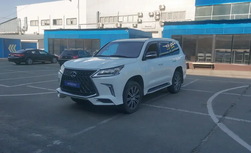 Lexus LX 2016 года за 37 750 000 тг. в Алматы