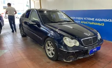 Mercedes-Benz C-Класс 2005 года за 2 700 000 тг. в Астана фото 3