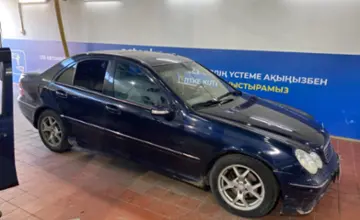 Mercedes-Benz C-Класс 2005 года за 2 700 000 тг. в Астана фото 4