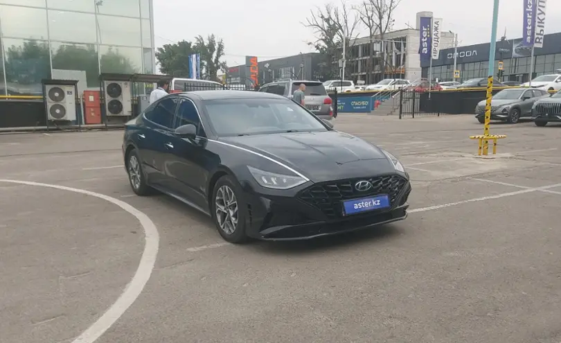 Hyundai Sonata 2020 года за 13 000 000 тг. в Алматы фото 2