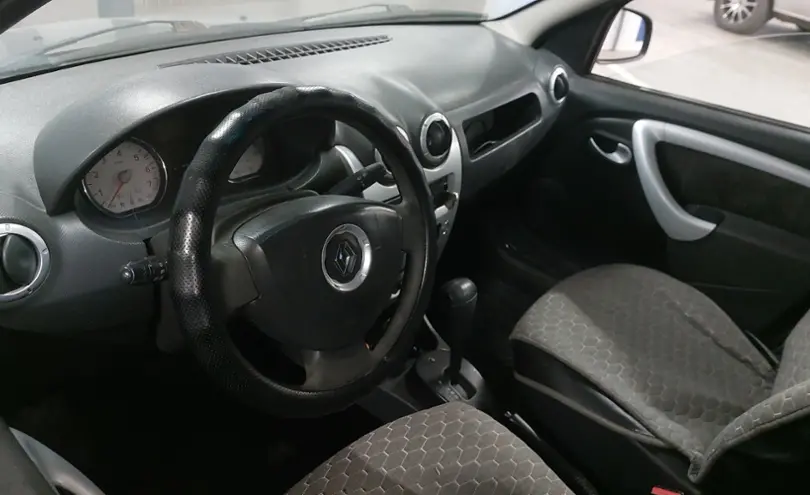 Renault Logan 2010 года за 3 000 000 тг. в Астана фото 5