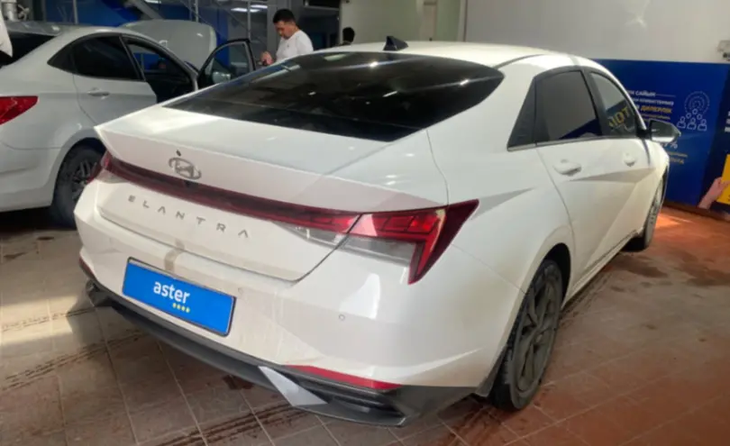 Hyundai Elantra 2021 года за 9 500 000 тг. в Астана фото 5