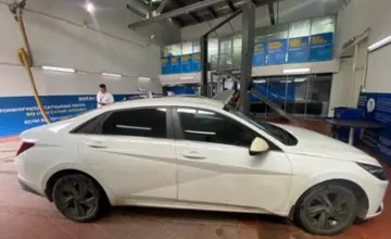 Hyundai Elantra 2021 года за 9 500 000 тг. в Астана фото 4