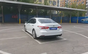 Toyota Camry 2018 года за 14 000 000 тг. в Алматы фото 4