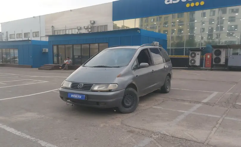Volkswagen Sharan 1996 года за 1 600 000 тг. в Алматы