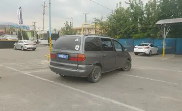 Volkswagen Sharan 1996 года за 1 600 000 тг. в Алматы фото 3