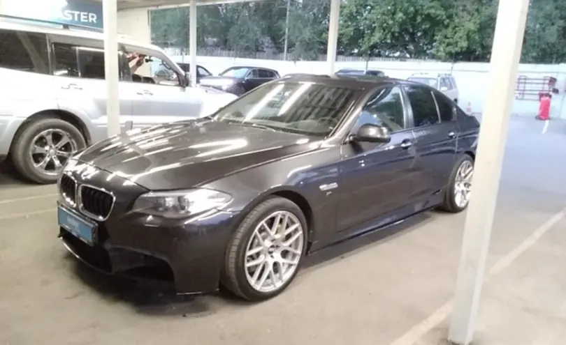 BMW 5 серии 2014 года за 9 000 000 тг. в Алматы