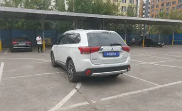 Mitsubishi Outlander 2015 года за 8 000 000 тг. в Алматы фото 4