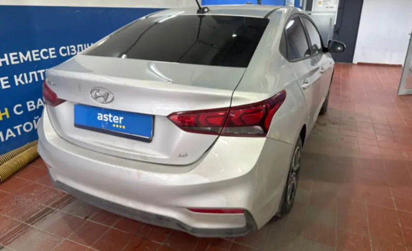 Hyundai Accent 2018 года за 6 500 000 тг. в Астана фото 5