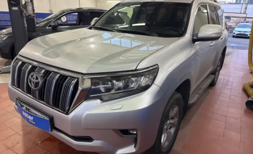 Toyota Land Cruiser Prado 2017 года за 21 000 000 тг. в Астана