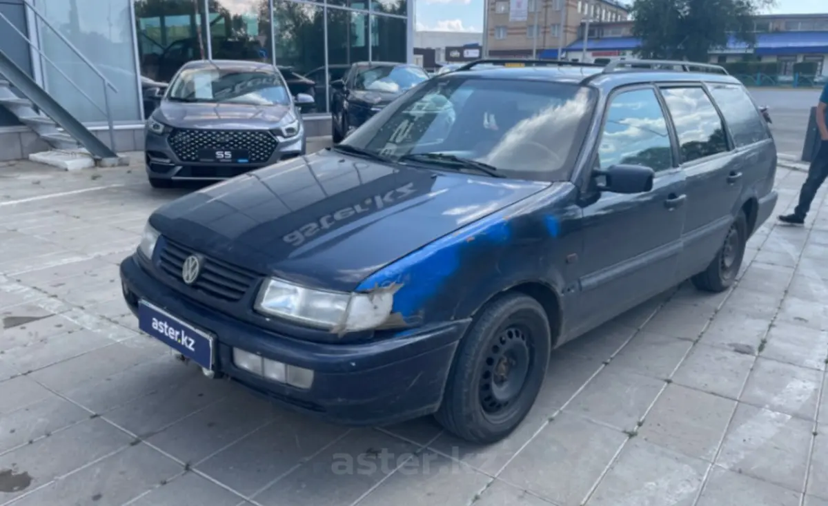 Volkswagen Passat 1995 года за 1 400 000 тг. в Уральск