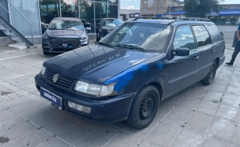 Volkswagen Passat 1995 года за 1 400 000 тг. в Уральск
