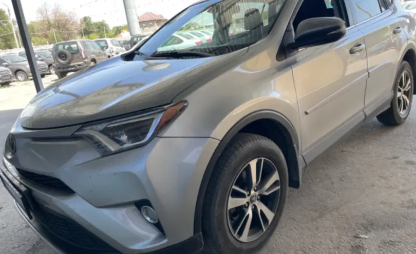 Toyota RAV4 2018 года за 13 000 000 тг. в Тараз
