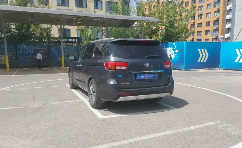 Kia Carnival 2016 года за 10 500 000 тг. в Алматы фото 4