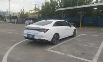 Hyundai Elantra 2022 года за 11 000 000 тг. в Алматы фото 3