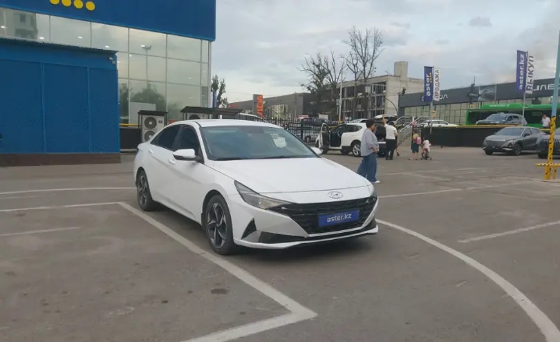 Hyundai Elantra 2022 года за 11 000 000 тг. в Алматы фото 2