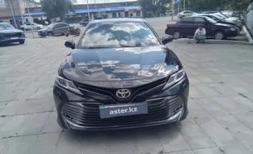 Toyota Camry 2019 года за 13 000 000 тг. в Уральск фото 2