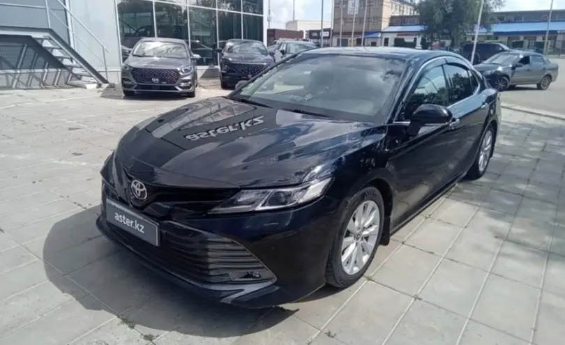 Toyota Camry 2019 года за 13 000 000 тг. в Уральск