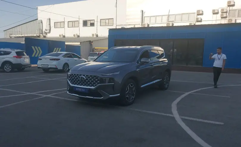 Hyundai Santa Fe 2021 года за 16 000 000 тг. в Алматы
