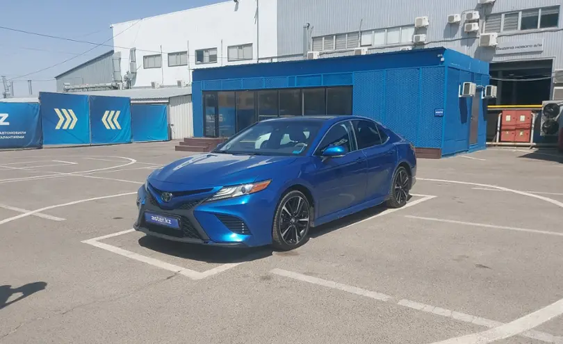 Toyota Camry 2019 года за 12 000 000 тг. в Алматы