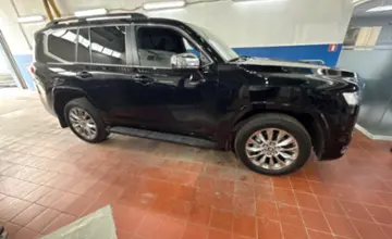 Toyota Land Cruiser 2023 года за 56 000 000 тг. в Астана фото 4