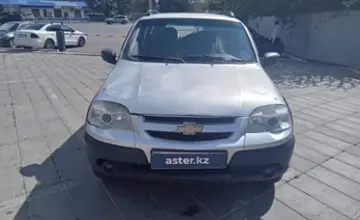 Chevrolet Niva 2012 года за 1 500 000 тг. в Уральск фото 2