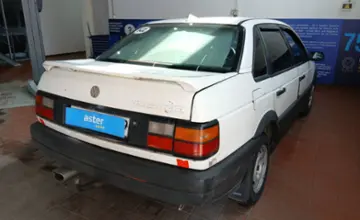 Volkswagen Passat 1988 года за 900 000 тг. в Астана
