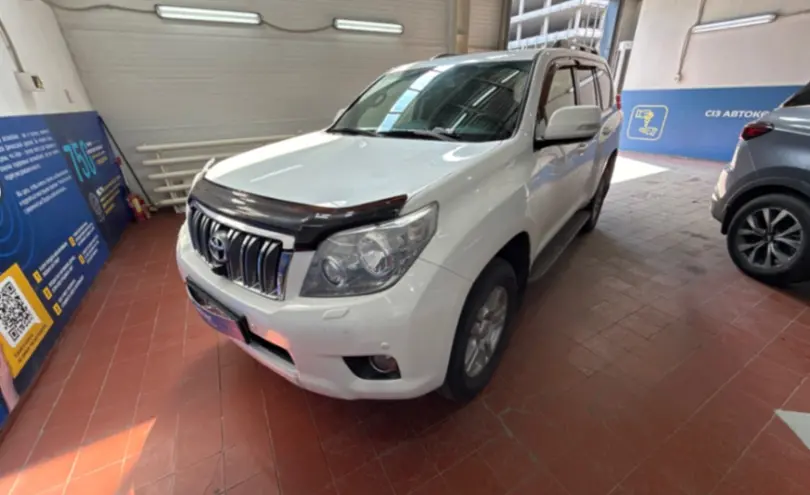 Toyota Land Cruiser Prado 2013 года за 21 000 000 тг. в Астана