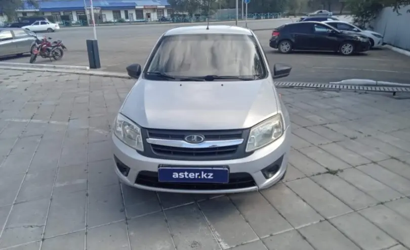 LADA (ВАЗ) Granta 2015 года за 3 000 000 тг. в Уральск фото 2