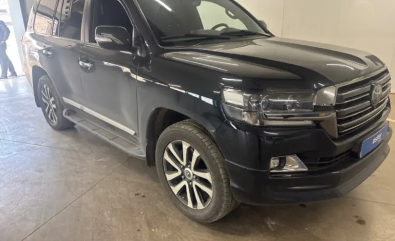 Toyota Land Cruiser 2018 года за 32 000 000 тг. в Астана фото 3
