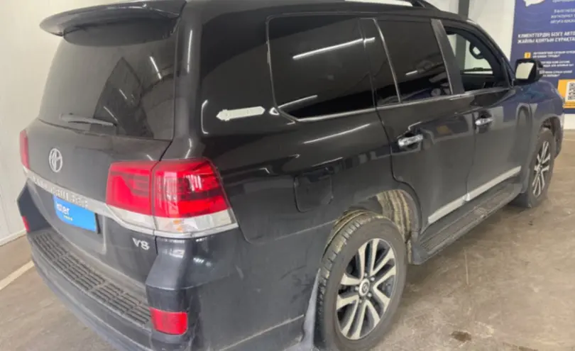 Toyota Land Cruiser 2018 года за 32 000 000 тг. в Астана фото 5