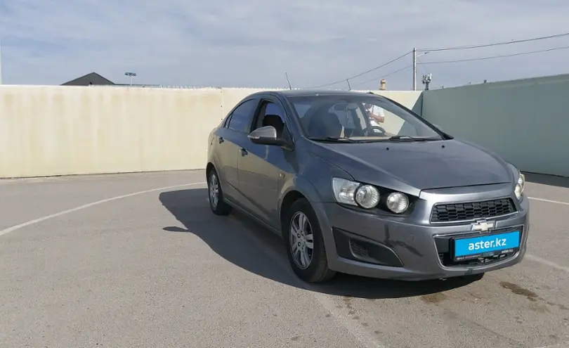 Chevrolet Aveo 2014 года за 4 500 000 тг. в Шымкент фото 2