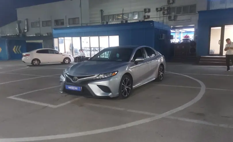 Toyota Camry 2019 года за 12 000 000 тг. в Алматы