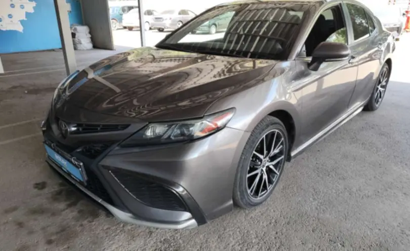 Toyota Camry 2021 года за 11 000 000 тг. в Алматы