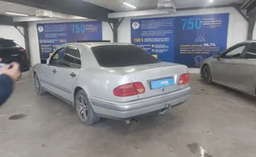 Mercedes-Benz E-Класс 1998 года за 3 300 000 тг. в Астана фото 4