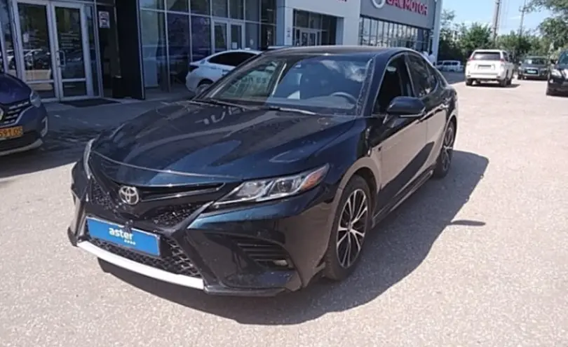 Toyota Camry 2018 года за 10 000 000 тг. в Актобе