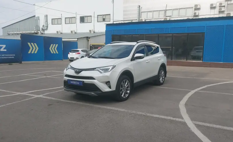 Toyota RAV4 2017 года за 11 500 000 тг. в Алматы