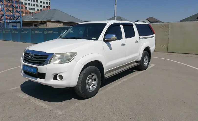 Toyota Hilux 2014 года за 10 000 000 тг. в Шымкент