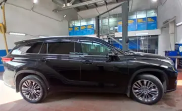 Toyota Highlander 2023 года за 25 000 000 тг. в Астана фото 4