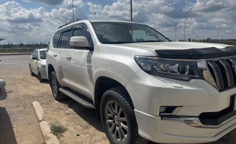 Toyota Land Cruiser Prado 2019 года за 25 000 000 тг. в Астана фото 3