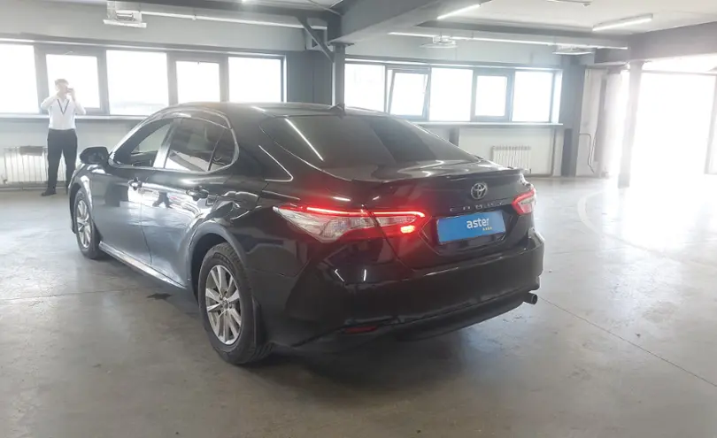 Toyota Camry 2019 года за 12 000 000 тг. в Астана фото 4